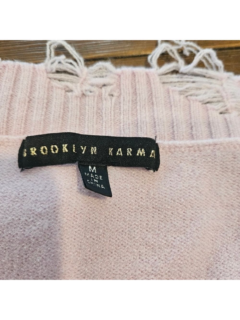 BROOKLYN KARMA WOMEN'S PINK DISTRESSED GRUNGE KNIT CROPPED TOP SIZE MEDIUM - Picture 2 of 12
